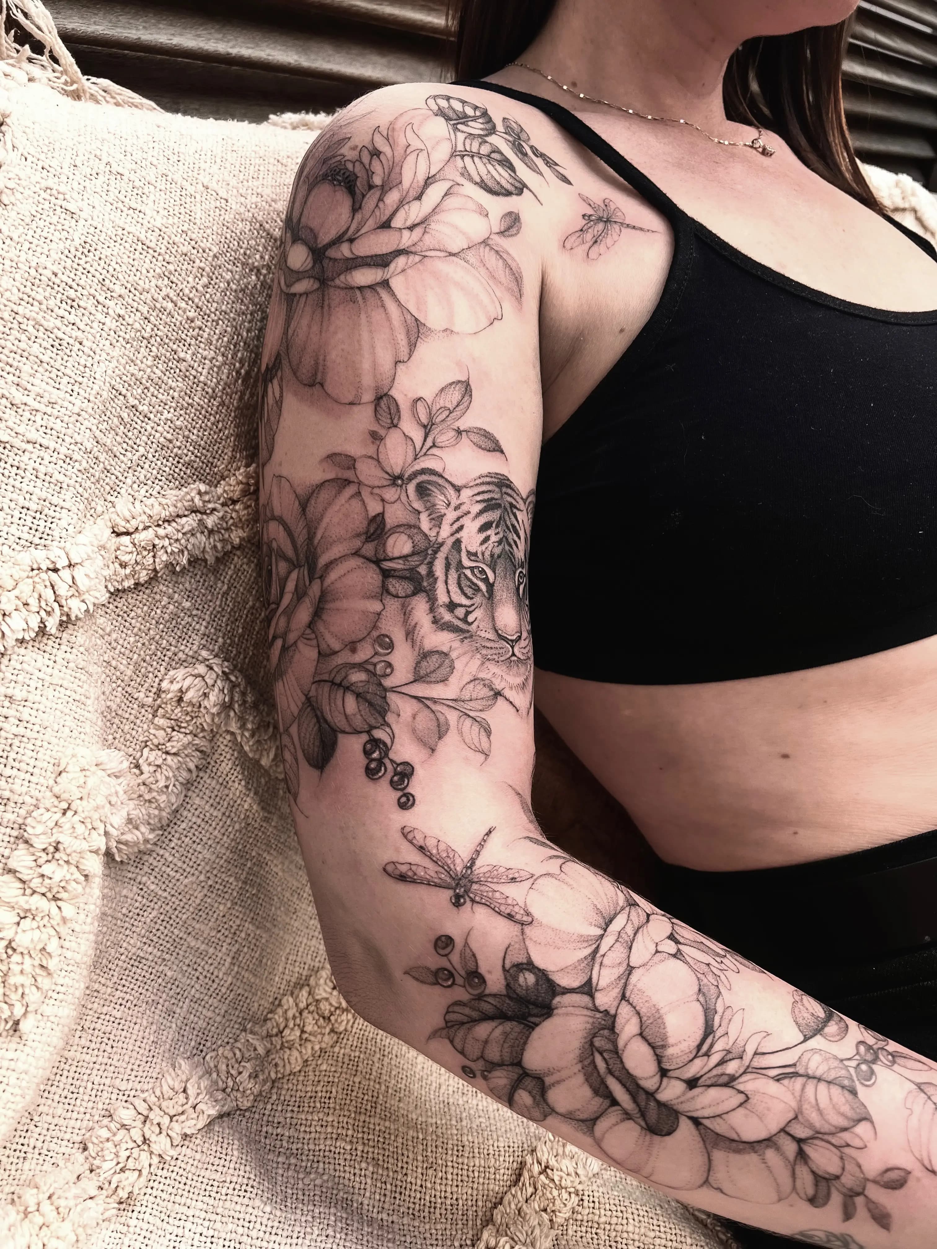 Tatouage Papillon Sacré — Lilou Mommers Bordeaux