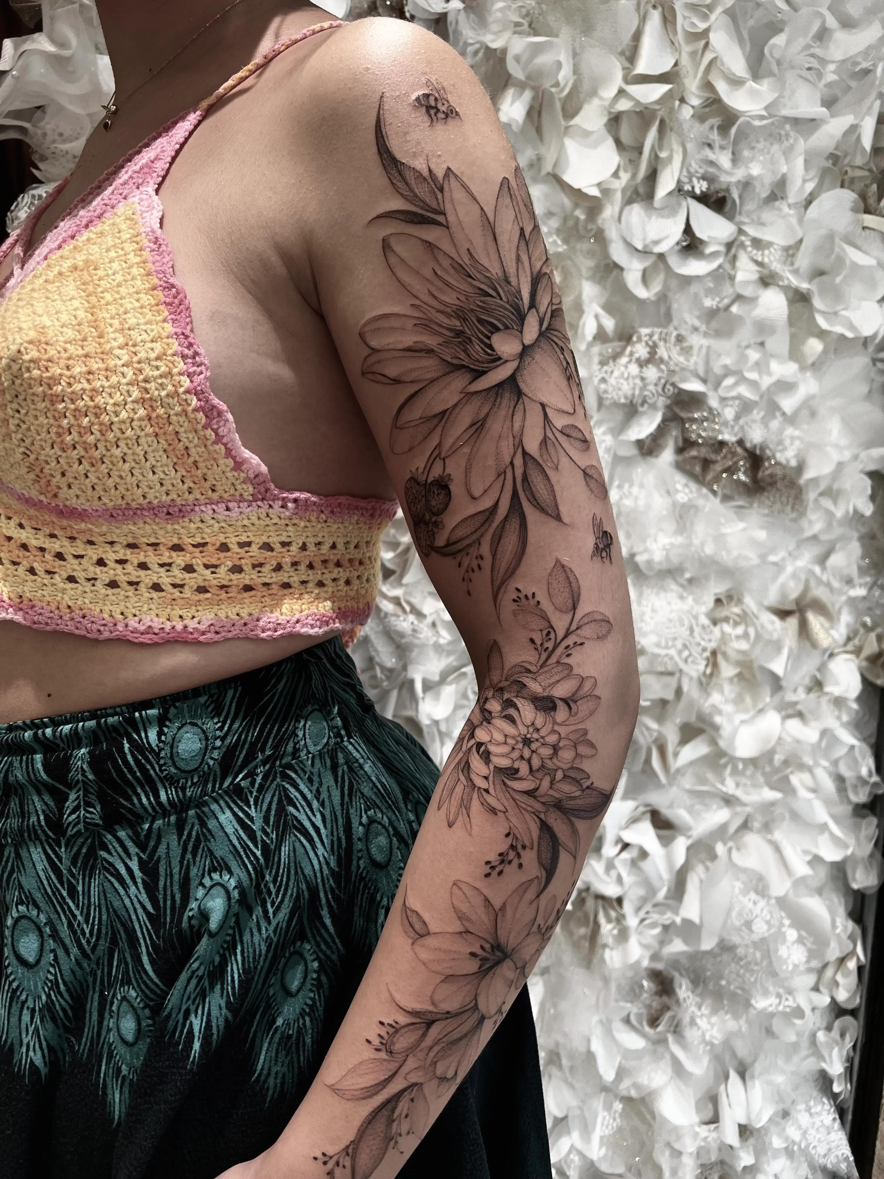 Tatouage Fleurs — Lilou Mommers Bordeaux